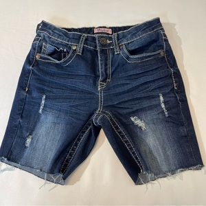 True luck shorts 5/6 women’s, good condition, preowned